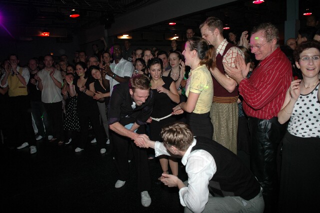 min 2007 11 10 fous swing 322